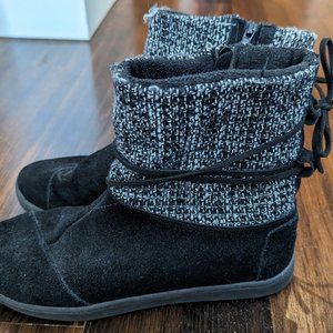 Toms Youth Size 3 boots